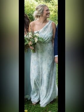 Birdy Grey | Dresses | Birdy Grey Kira Dress With Slit In Thyme | Poshmark